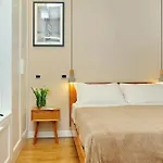 شقة Julie's Renovated View روما