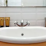 شقة Julie's Renovated View روما