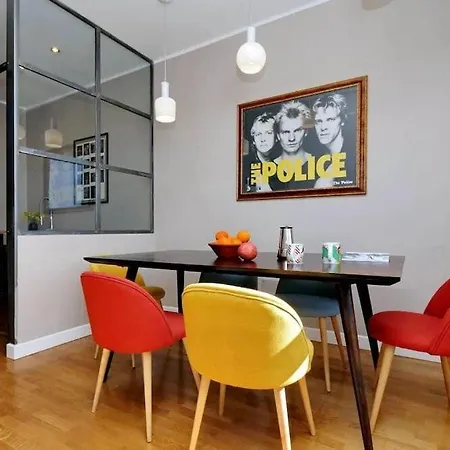 Julie's Renovated View Rom